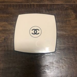 Chanel Les Beiges Healthy Glow Sheer Powder